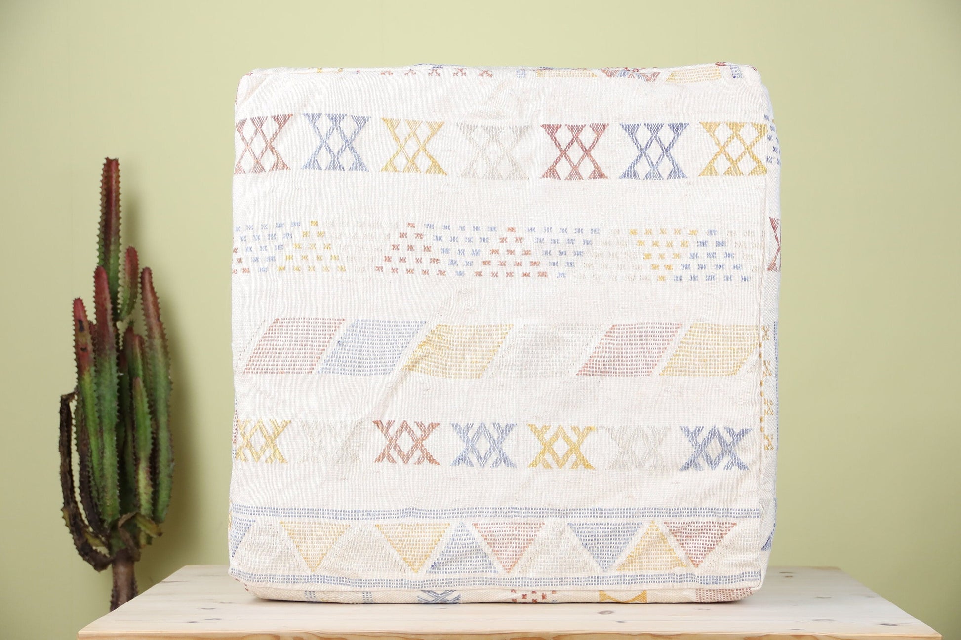 Aris  Moroccan Pouf - Street-Wave