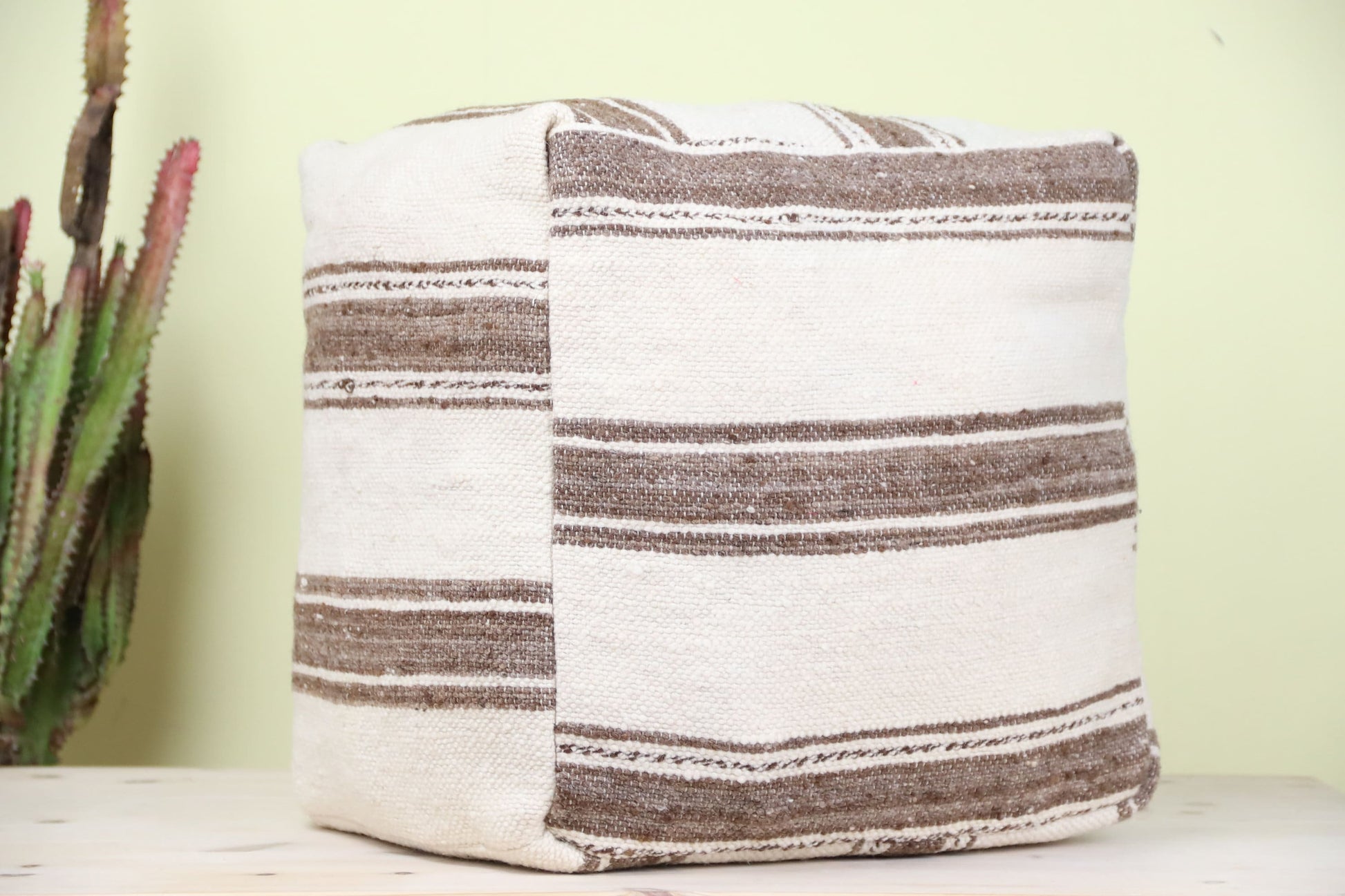 Xeju Moroccan Pouf - Street-Wave