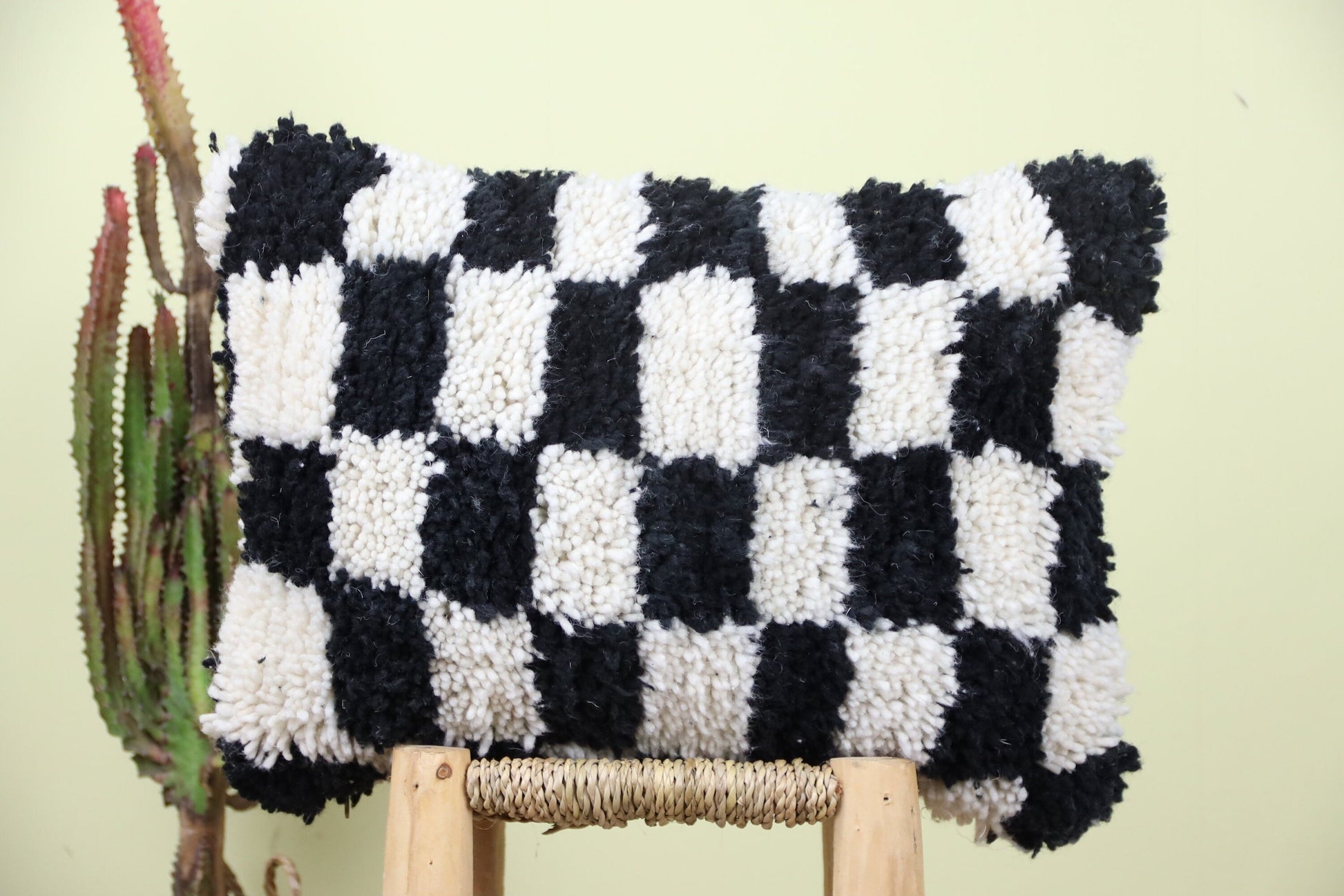 Dadouche Checkered Pillow - Street-Wave
