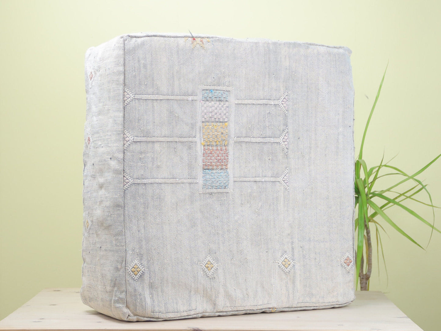 Dasil Moroccan Pouf - Street-Wave