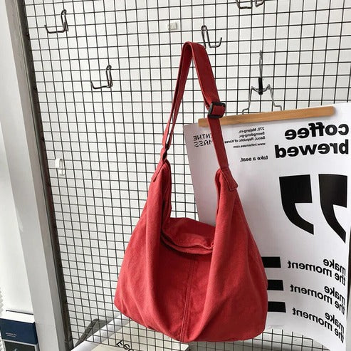Street-Wave Women's Oversized Shoulder Bag - Ample Storage With Minimalist Design For Daily Essentials