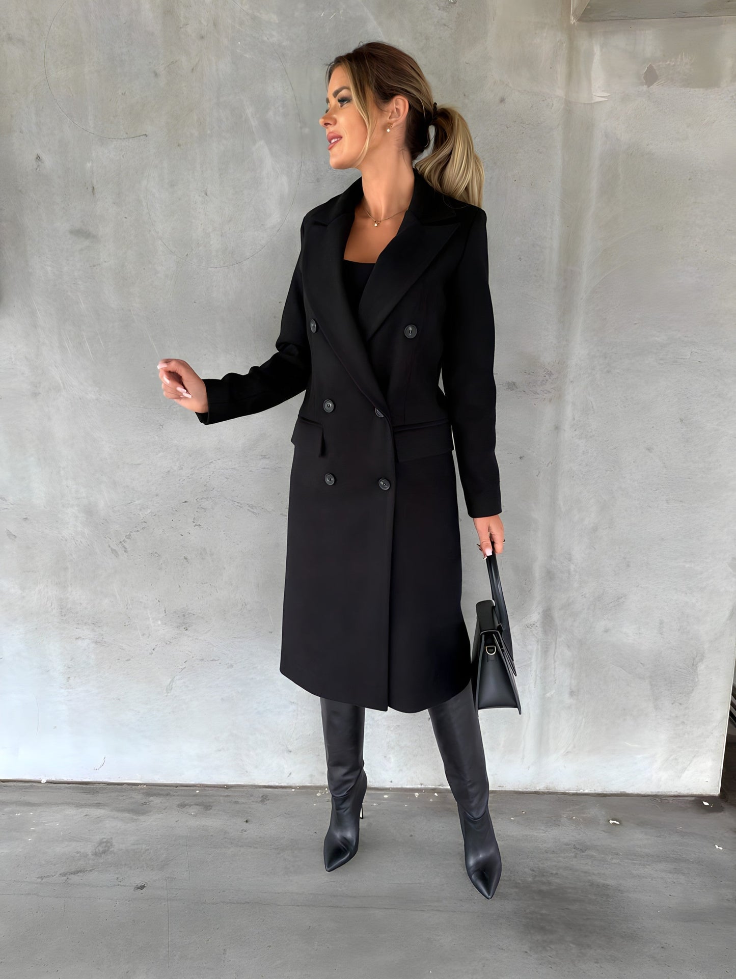 Street-Wave Tailored Wool Coat For Women Longline Fit With Double Button Rows Luxurious