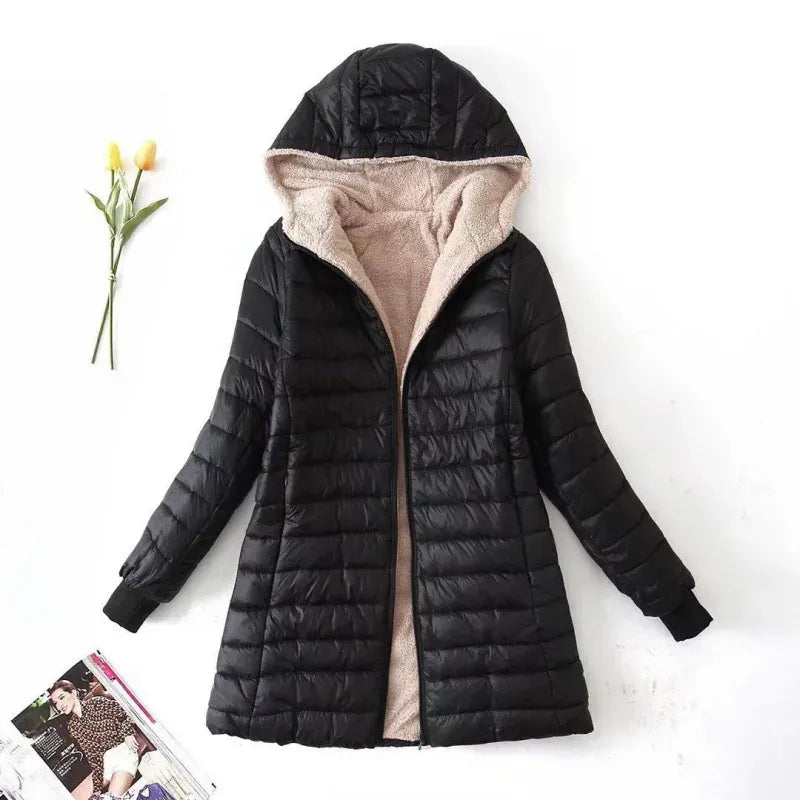 Street-wave Hooded Puffer Jacket With Fleece Lining for Women Regular Fit Water Repellent