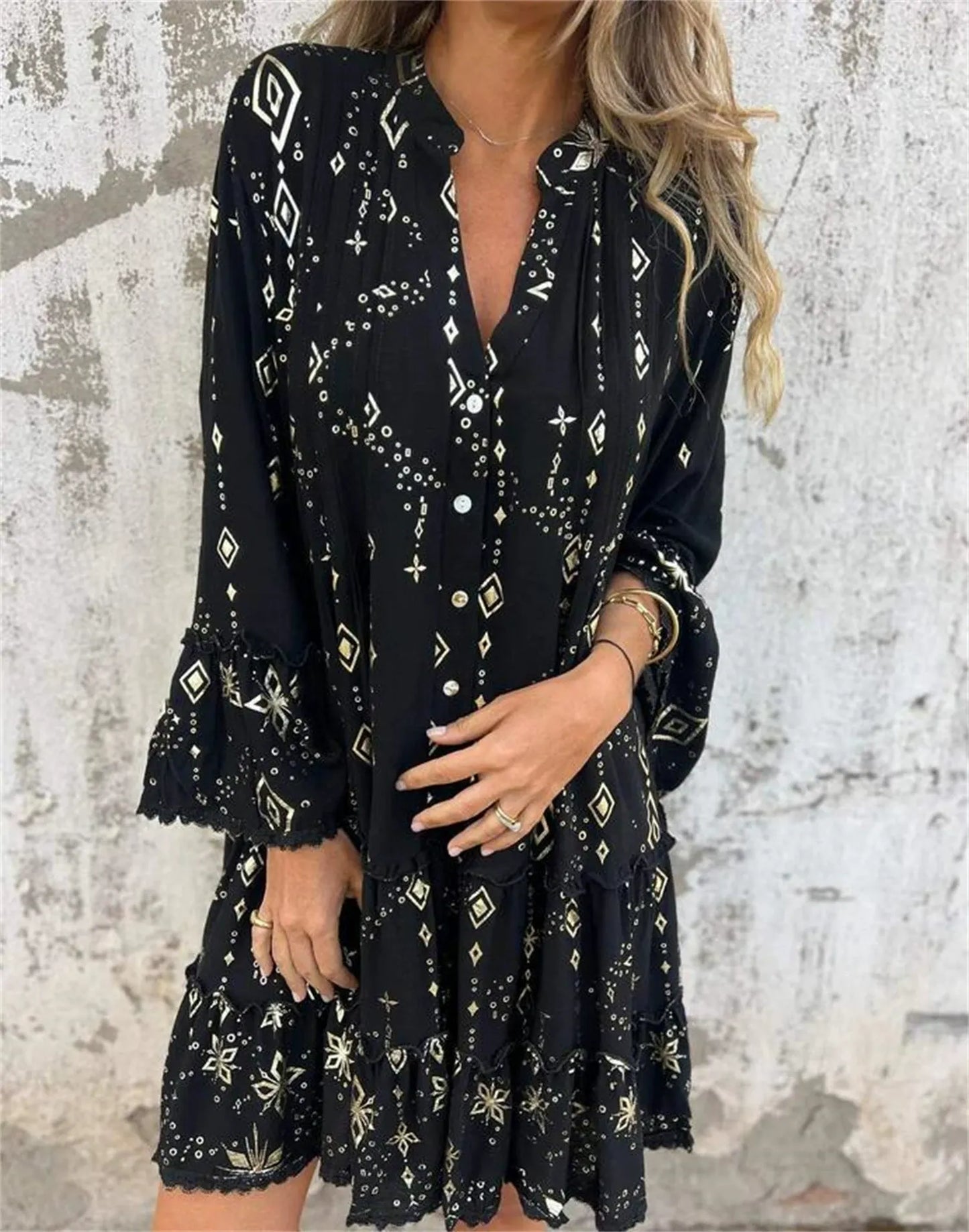 Street-Wave Women’s Lace Bell Sleeve Flared Dress Chic