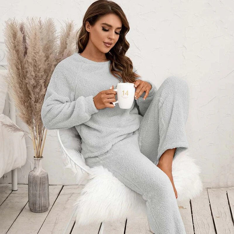 Street Wave Women Loungewear Set Two Piece Soft Fleece Cozy Relaxed Fit