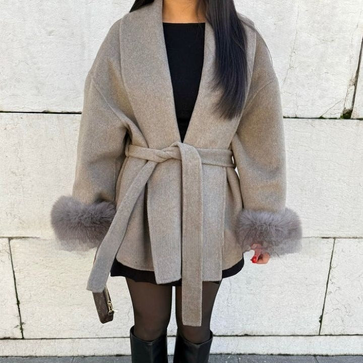 Street-Wave Women's Wool Coat With Wide Kimono Sleeves And Teddy Fur Cuffs For Chic Modern Women
