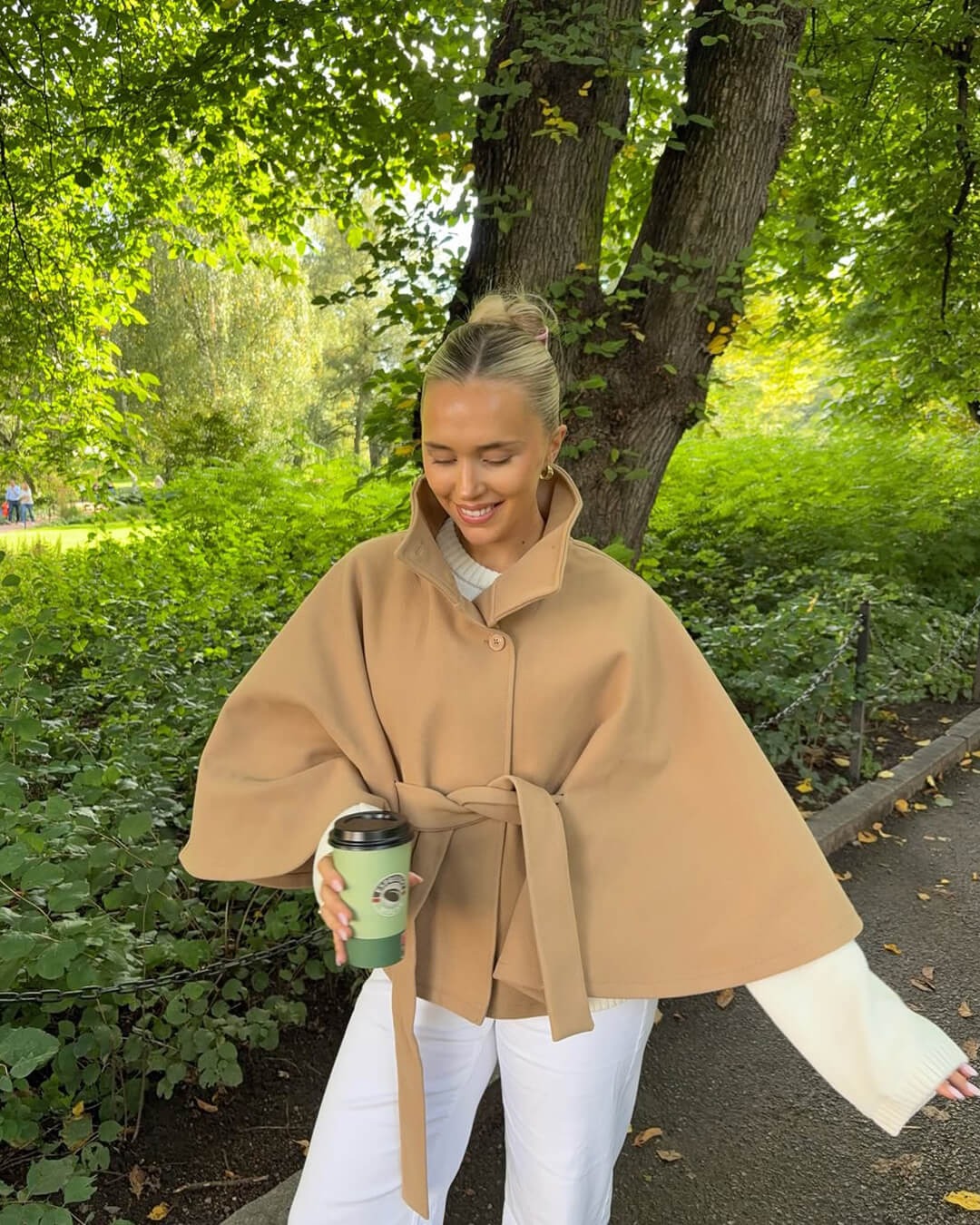 Street-wave Cape Jacket With Belt Tie Tailored Fit High Collar Button Closure Elegant Womens Coat