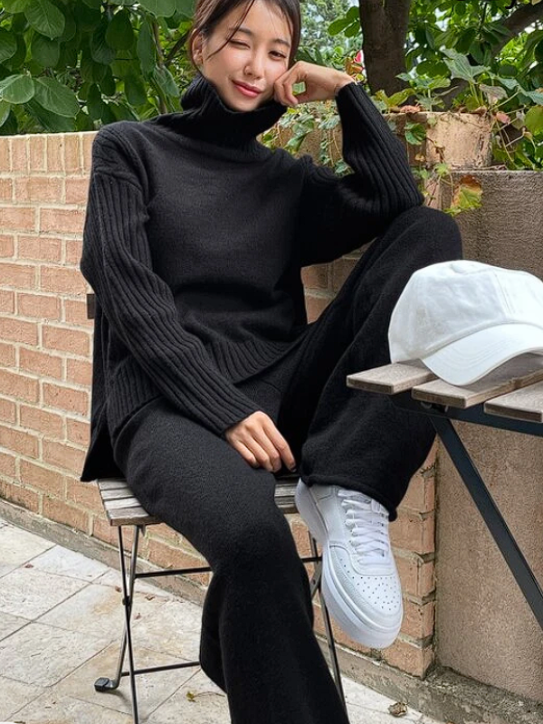 Street-Wave Cozy Knit Set With Turtleneck Sweater And Matching Pants For Stylish Women