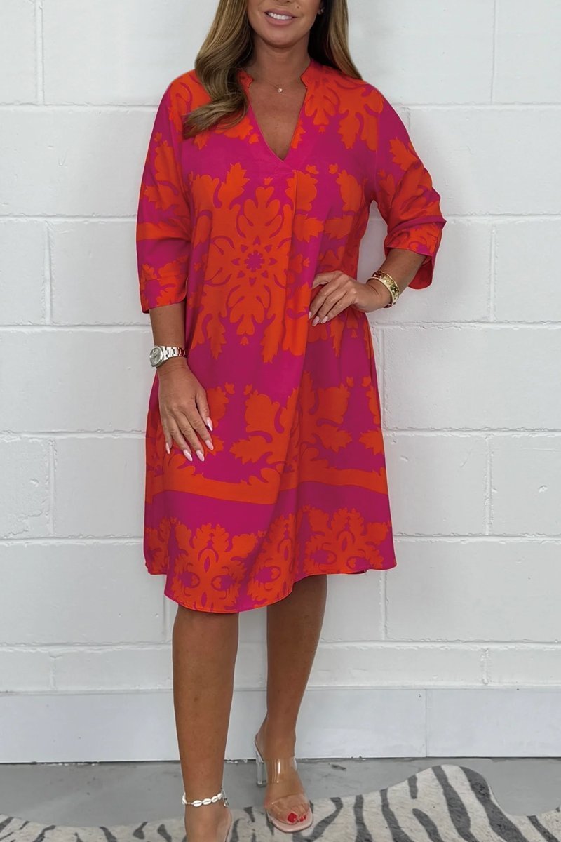Women's Light Summer Dress with Sleeveless Design and Flowing Skirt