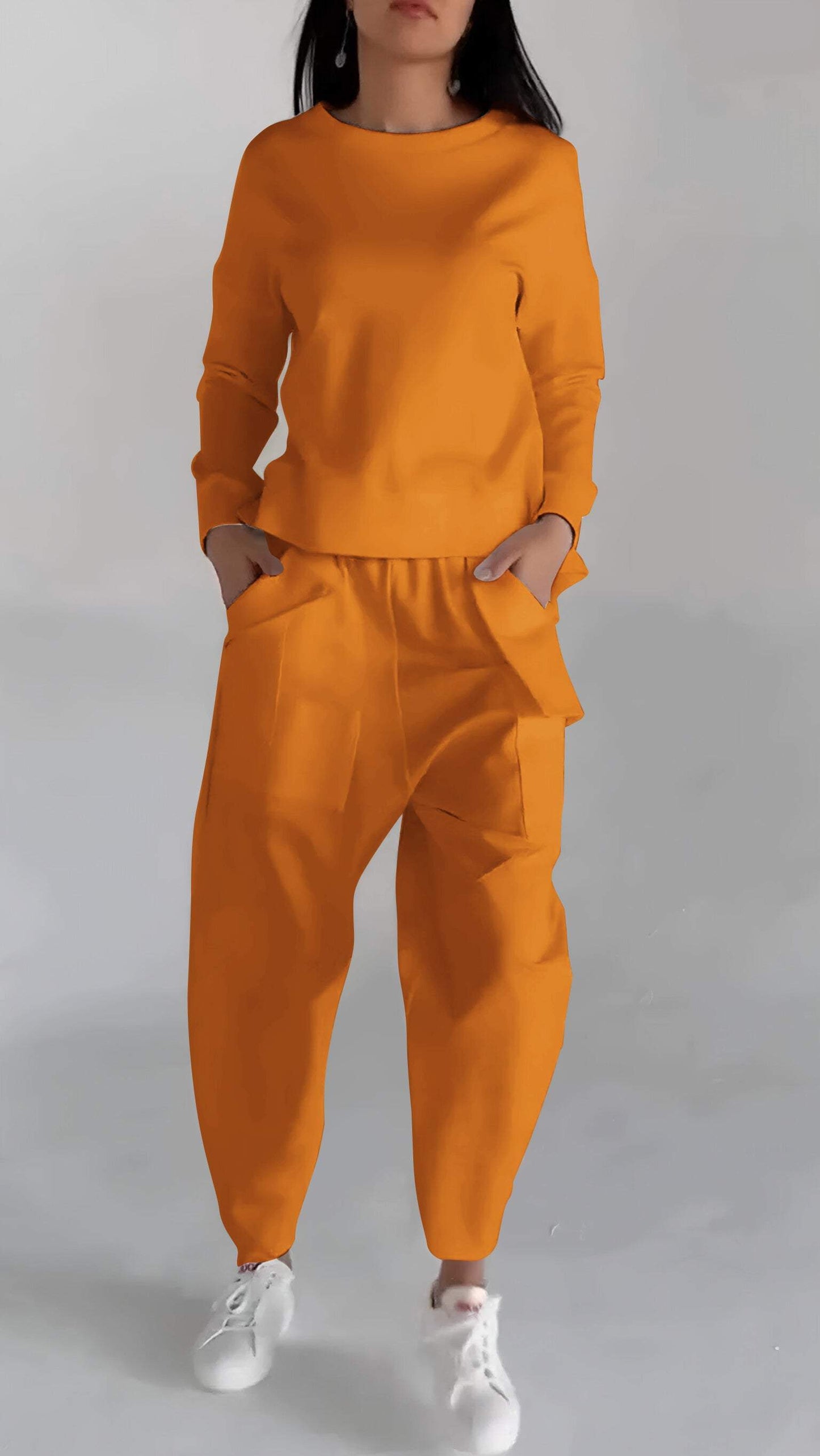 Street-wave Functional Womens Set With Lightweight Sweater Look And Pockets For Busy Urban Women