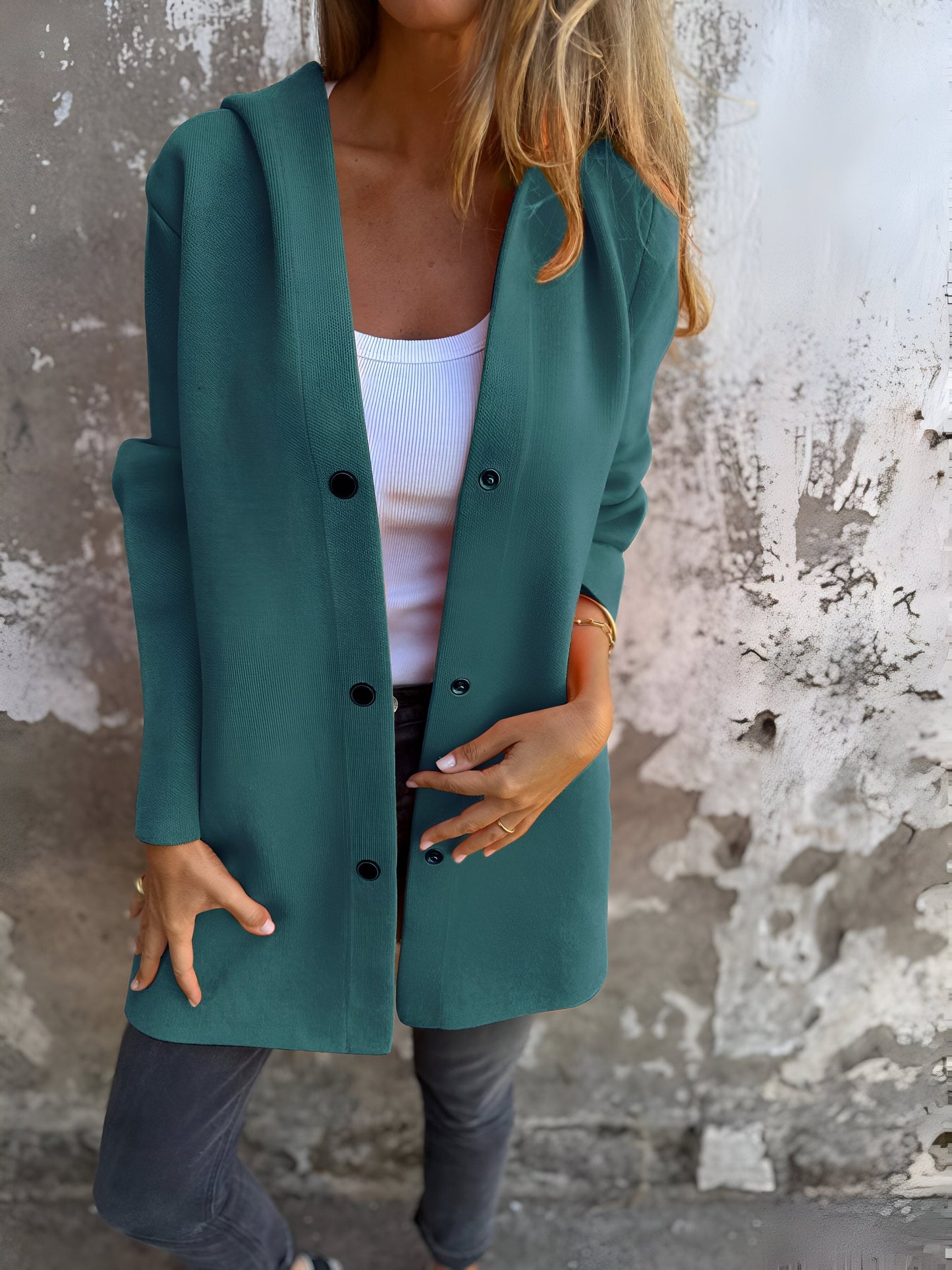 Street-Wave Valma Hooded Jacket for Women Cozy Warmth Casual Chic Outerwear for All Seasons