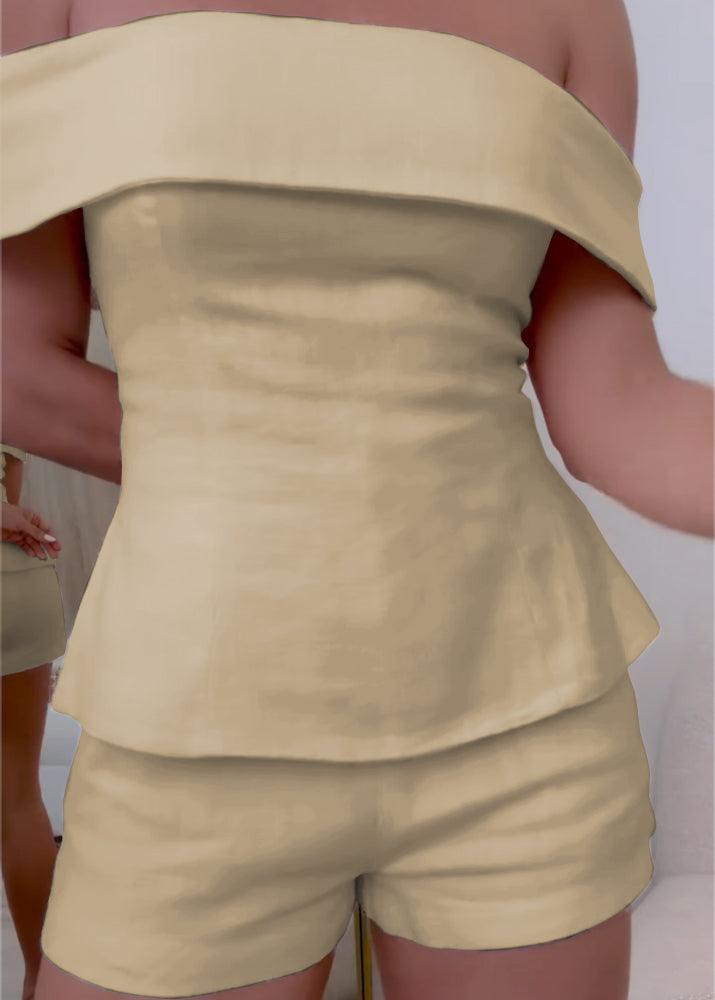 Women's Two-Piece Suit with Tailored Fit and Classic Design