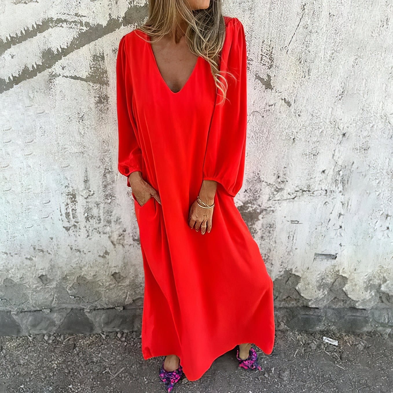 Women's Maxi Dress with Pockets and Flowing Design