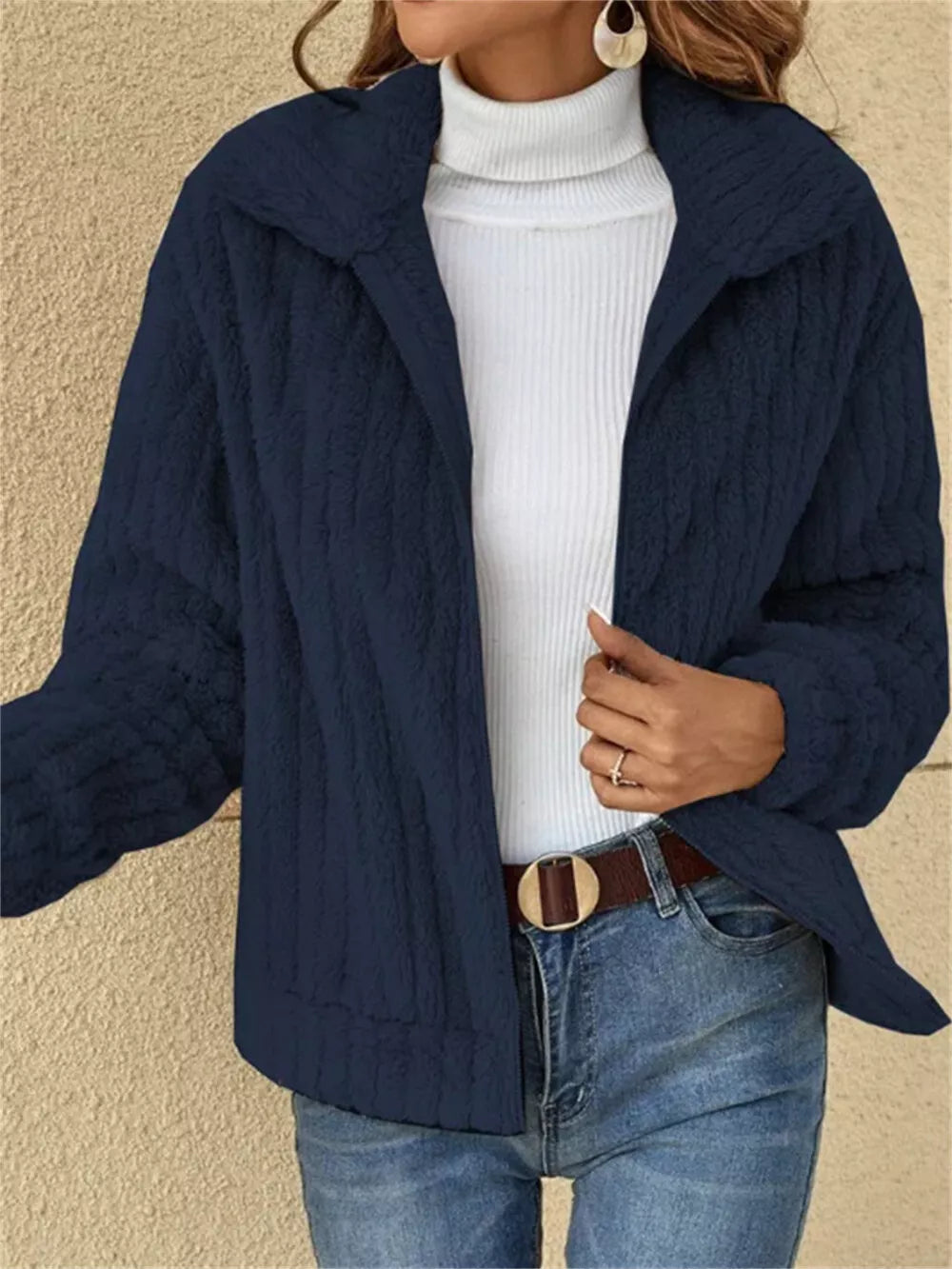 Street Wave Fleece Coat For Women Soft Plush Outerwear With Cozy Warmth And Durable Comfort