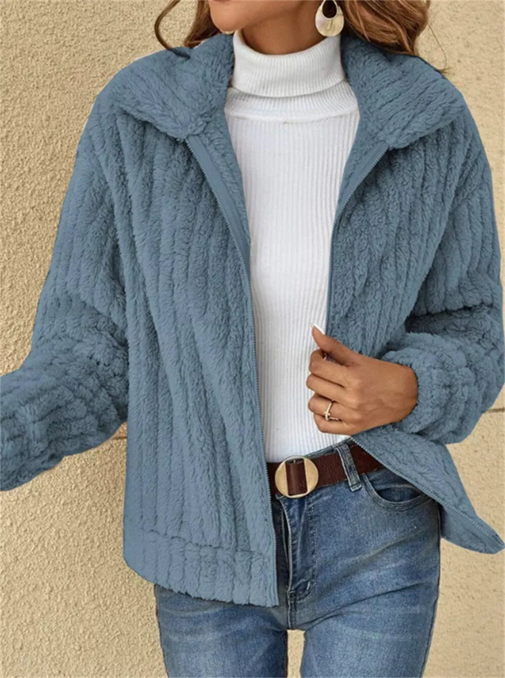 Street Wave Fleece Coat For Women Soft Plush Outerwear With Cozy Warmth And Durable Comfort