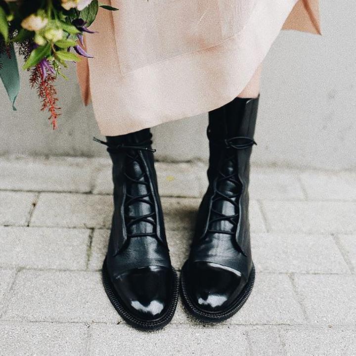 Women's Heeled Boots with Sturdy Sole and Stylish Design