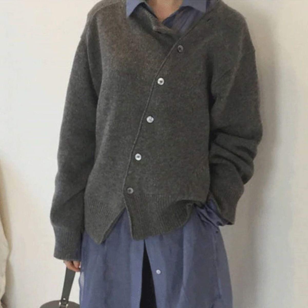 Street Wave Cashmere Cardigan For Women With Button Details Long Sleeve Relaxed Fit