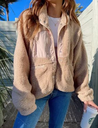 Street-wave Women Winter Fleece Jacket With Button Closure Cozy Warmth Modern Look