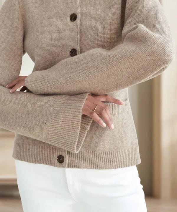 Street-wave Soft Knitted Cardigan for Women Ultra Cozy Luxurious Design with Button Closure