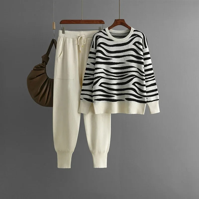 Street-Wave Animal Print Knit Set For Women Cozy Trendy Loungewear With Sweatshirt And Jogger Pants