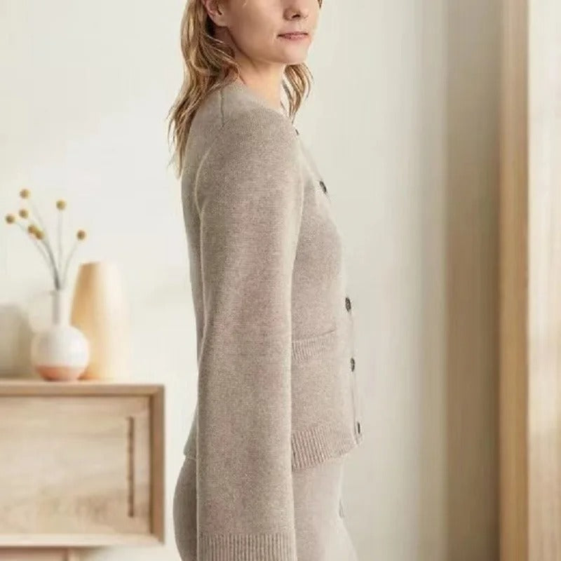 Street-Wave Cardigan For Women Timeless Soft Knit Button Up Cardigan For All Seasons