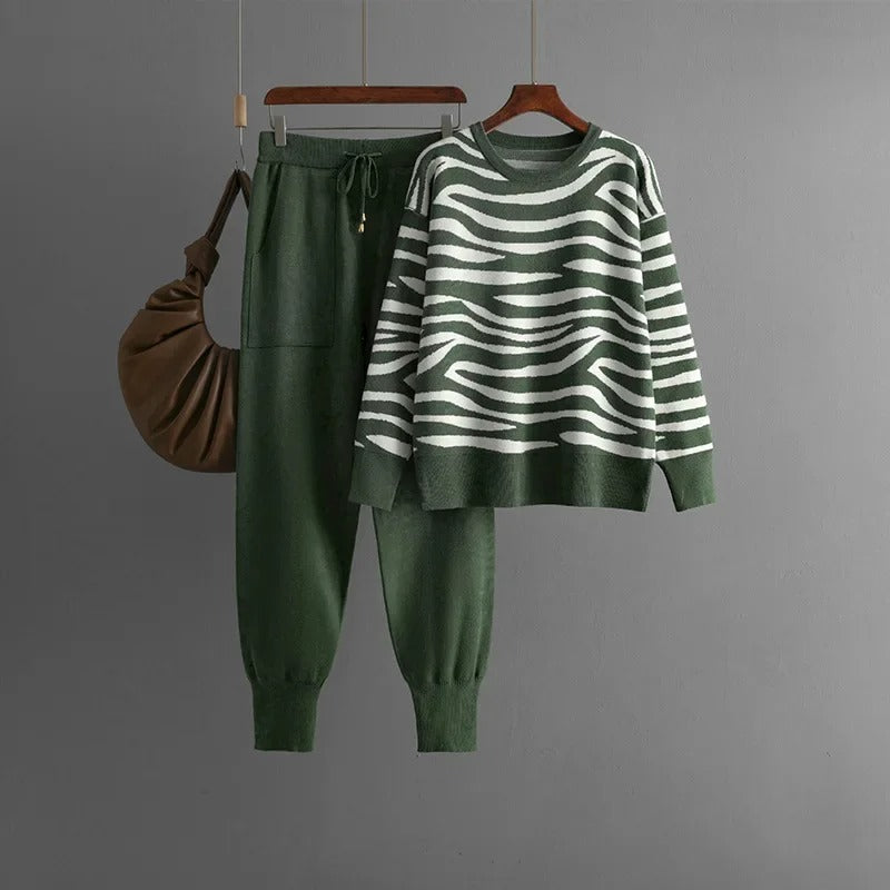 Street-Wave Animal Print Knit Set For Women Cozy Trendy Loungewear With Sweatshirt And Jogger Pants