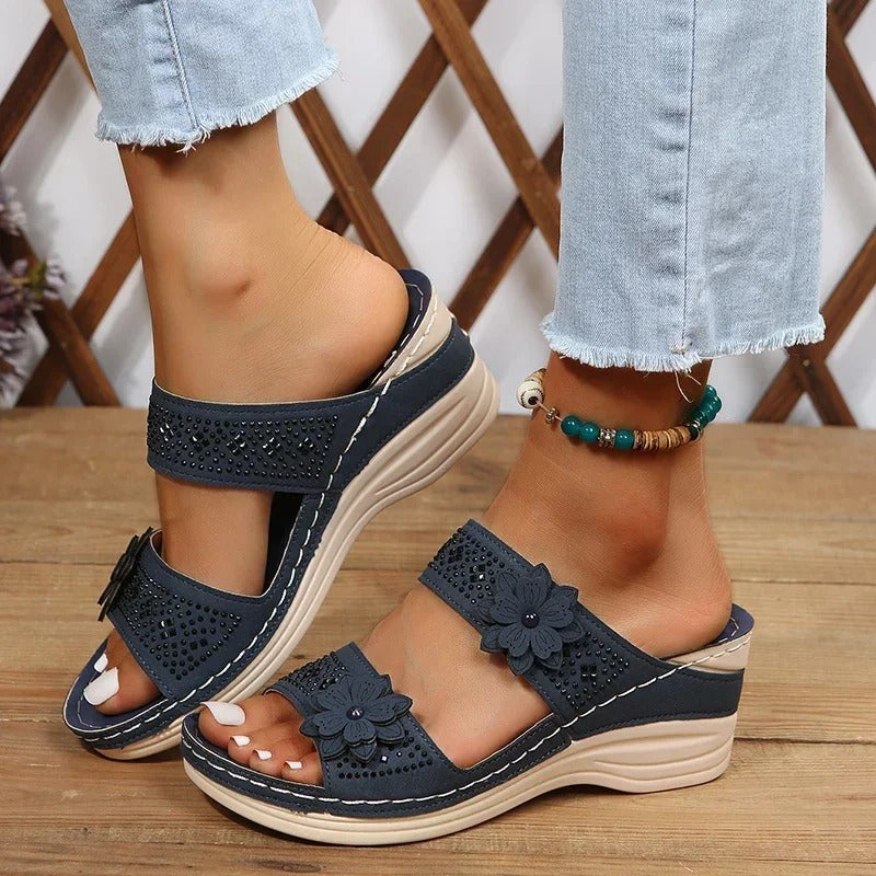 Street-wave Women's Retro Sandals With Comfortable Wedge Sole And Floral Details