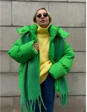 Street-Wave Short Puffer Jacket For Women With Hood Cozy Warmth Stylish Fit Everyday Winter Ready