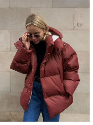 Street-Wave Short Puffer Jacket For Women With Hood Cozy Warmth Stylish Fit Everyday Winter Ready