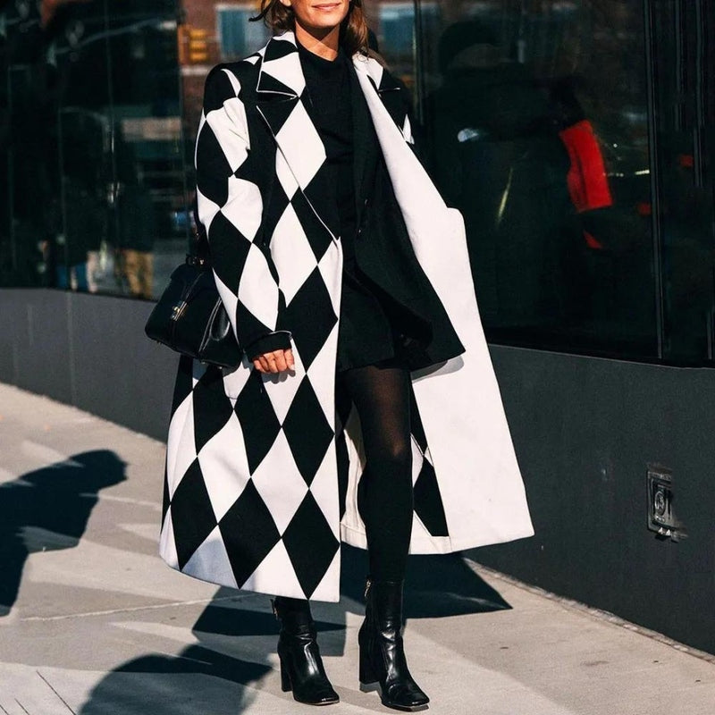 Street-Wave Designer Print Long Coat For Women With Soft Fabric And Comfortable Fit