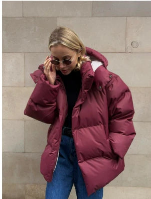 Street-Wave Short Puffer Jacket For Women With Hood Cozy Warmth Stylish Fit Everyday Winter Ready